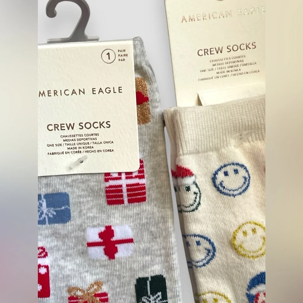 American Eagle Festive Holiday Crew Socks Bundle of 2 Pairs One Size NWT